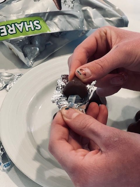 peanut butter blossom cookies