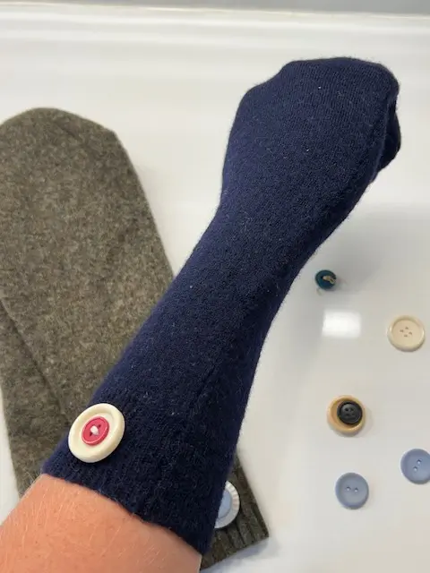 thumbless mittens adaptive winterwear