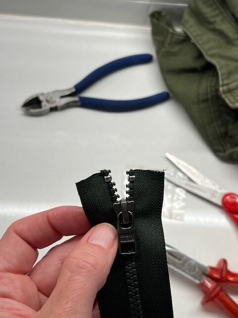 inclusive magnetic zipper