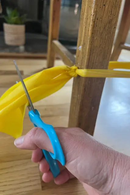 school aid- sensory fidget kick bands