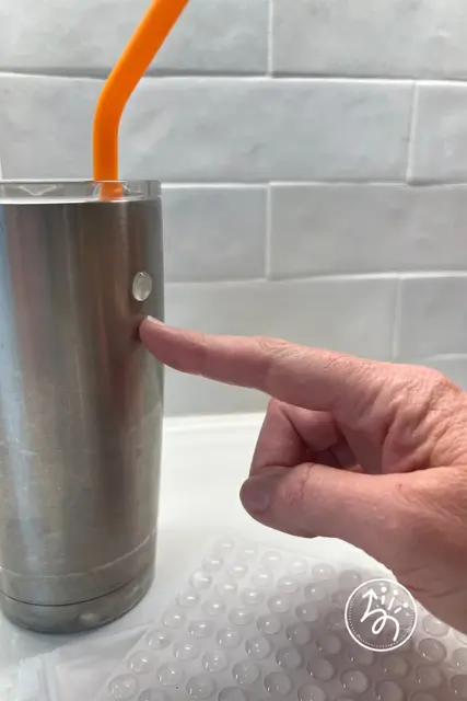 adaptive drinking straw option for low vision